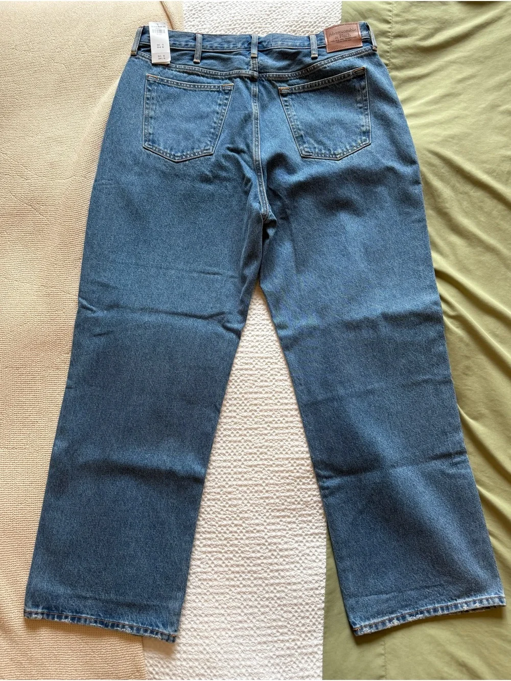 NWT Abercrombie & Fitch Men's Mid-Blue Baggy Jeans 36x32